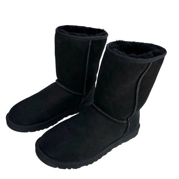 UGG Classic Short II Black Suede Shearling Boots Size 8 - Picture 3 of 16